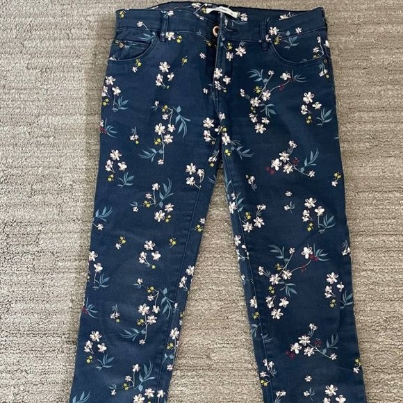 Beautiful floral jean/pant - Picture 4 of 9